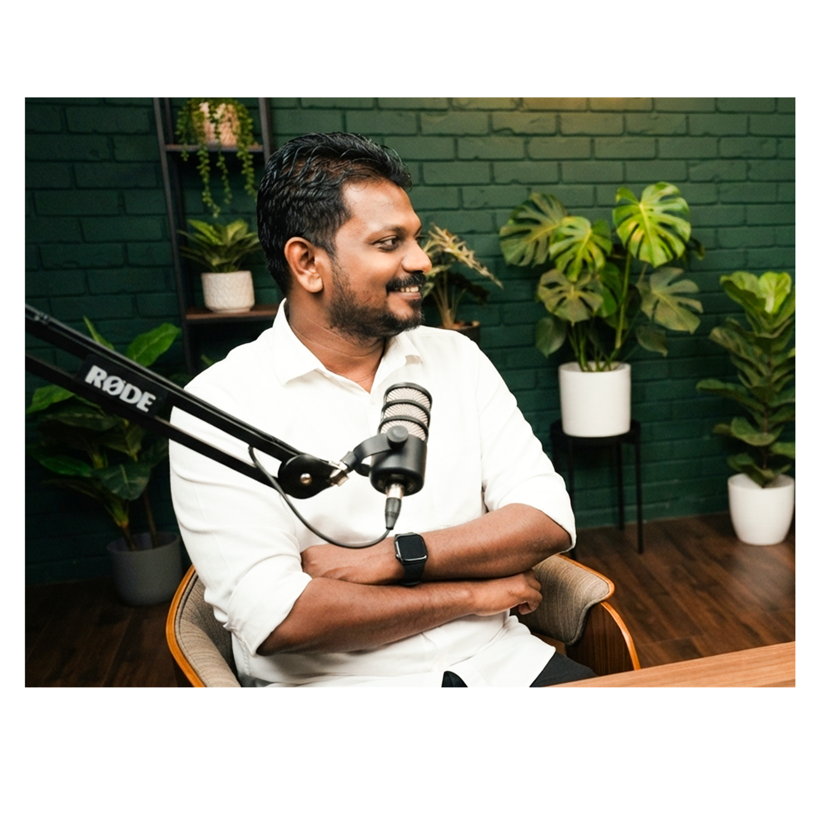 Tharanga Annakkage Senior Physics Lecturer